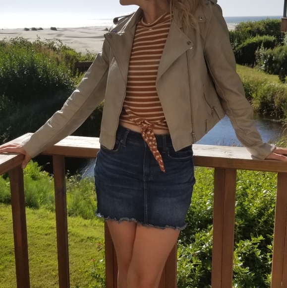 Hello, I'm Hailey! - Picture 4 of 4